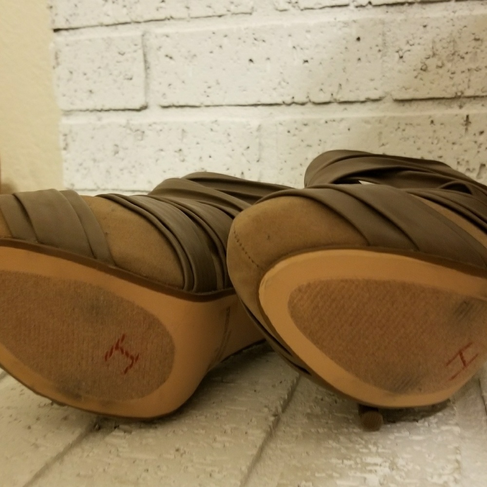 Booties - Picture 3 of 4